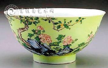 雍正花鳥紋琺瑯彩碗