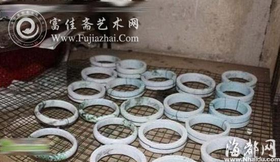 經(jīng)過(guò)人工加色的石料